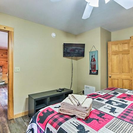 Gatlinburg Mountain Cabin With Grill And Pool Table! Bagian luar foto