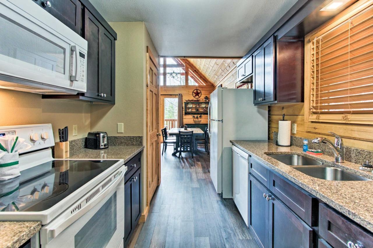 Gatlinburg Mountain Cabin With Grill And Pool Table! Bagian luar foto